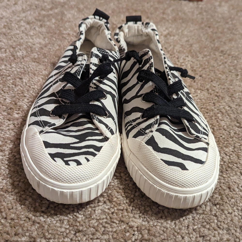 Tretorn discontinued Zebra Sneakers - Picture 2 of 5